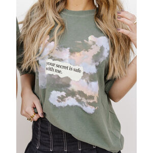 JZ STYLES Graphic Tee “Your secret is safe with me “ Size M Green